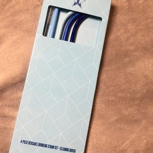 Jeffree Star blue stainless steel straws